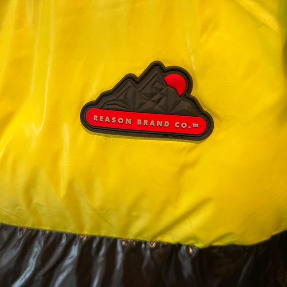 Reason Brand Men’s Colorful Puffer Vest, size XXL, NWT - Picture 2 of 9